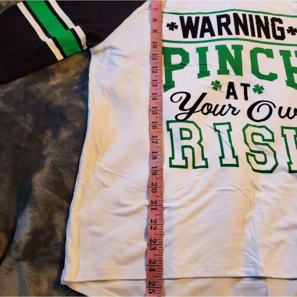 NWOT Rare Women's St. Patrick's Day T-Shirt Size L. - Picture 5 of 5